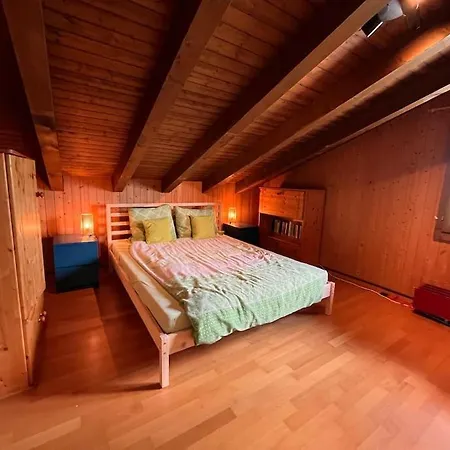 Spacious And 5 Bedroom - 1min To Train Station