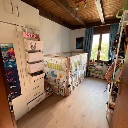 Lejlighed Spacious And 5 Bedroom - 1min To Train Station