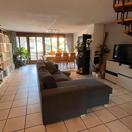 Spacious And 5 Bedroom - 1min To Train Station Lejlighed *